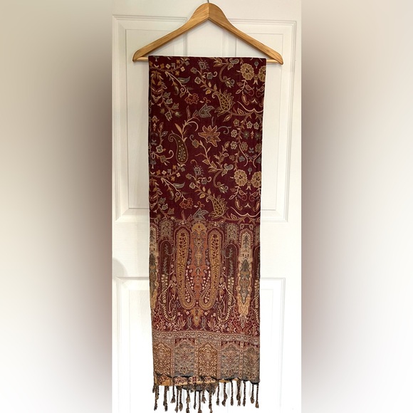 Woven Throw - Picture 3 of 10